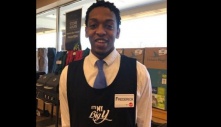 Grocery Bagger Takes $20 Out Of His Own Wallet To Pay For Elderly Woman’s Groceries
