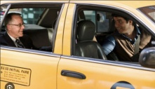 Nhờ vị khách đi xe 1 việc, tài xế taxi thay đổi cả cuộc đời con trai mình