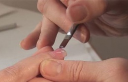 Tâm sự: Vui buồn nghề làm nail của người Việt ở Tây