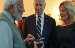 Mỹ công bố danh sách quà tặng vợ chồng ông Biden nhận được