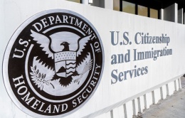 USCIS là gì? Vai trò & Nhiệm vụ của Sở Di Trú Mỹ USCIS