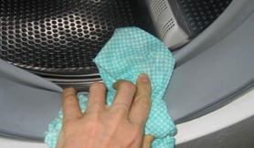 Mẹo ‘đánh bay’ vết bẩn cứng đầu trên gioăng cao su máy giặt chỉ trong nháy mắt với 3 nguyên liệu siêu rẻ