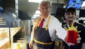 McDonald's phủ nhận mời Trump đến rán khoai tây