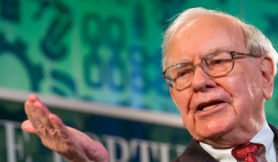 Tỷ phú Warren Buffett nói thẳng 4 sai lầm người nghèo phải dùng cả đời để chiêm nghiệm, trong khi người giàu vẫn âm thầm làm mỗi ngày